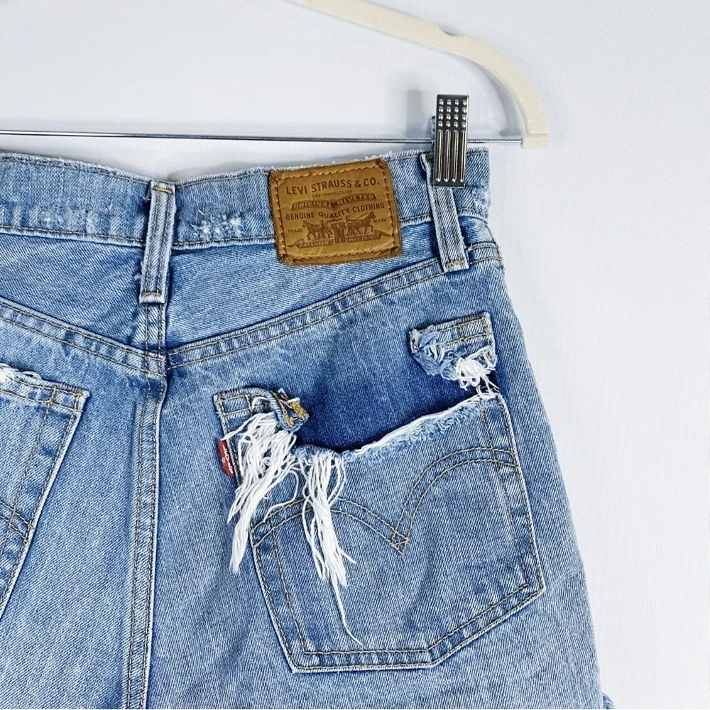 Levi’s - Wedgie Distressed Shorts